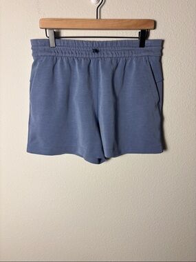 Lululemon Softstreme High-Rise Short 4"
Oasis Blue W7CAXS